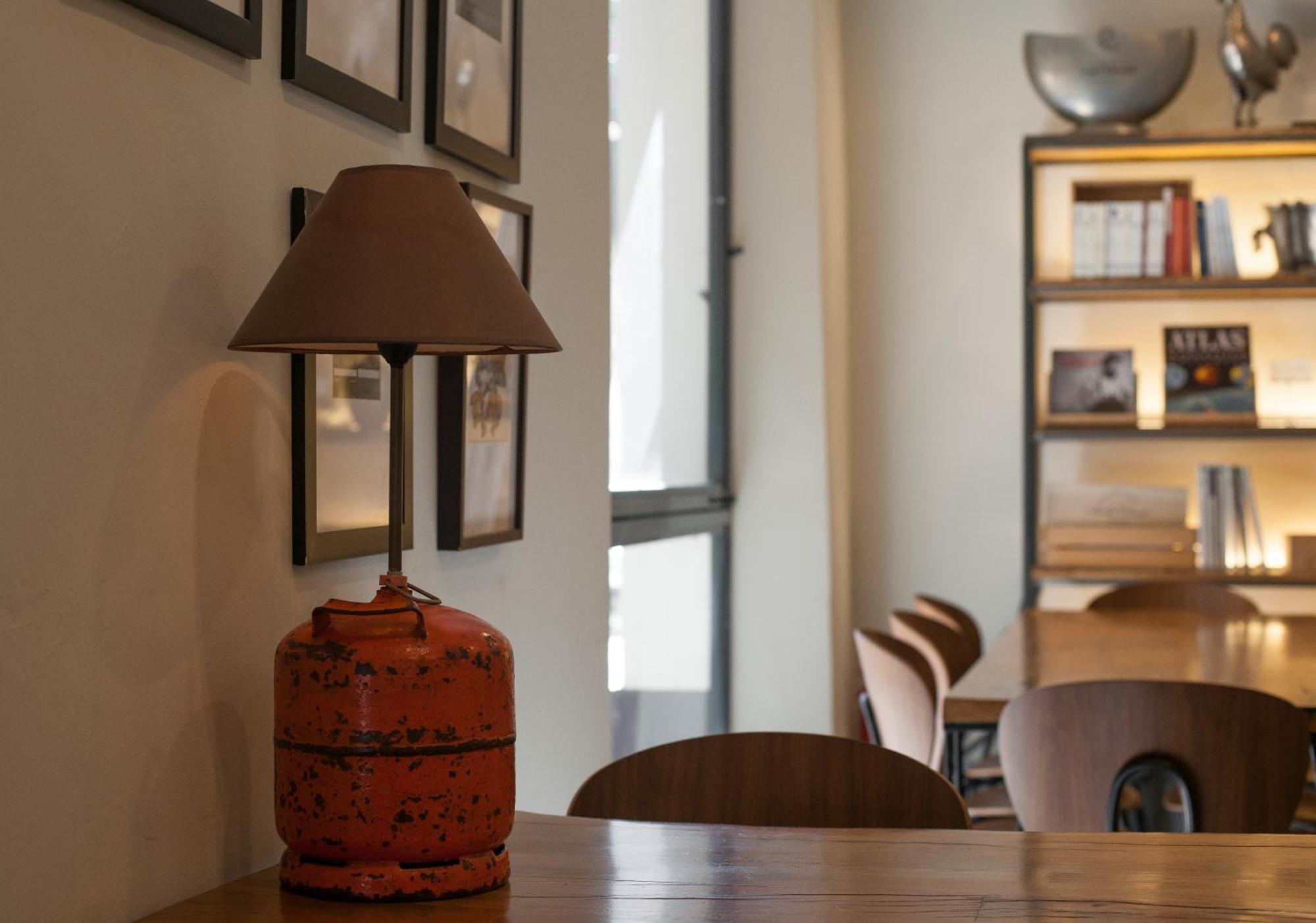 The Corner House 3* Seville
